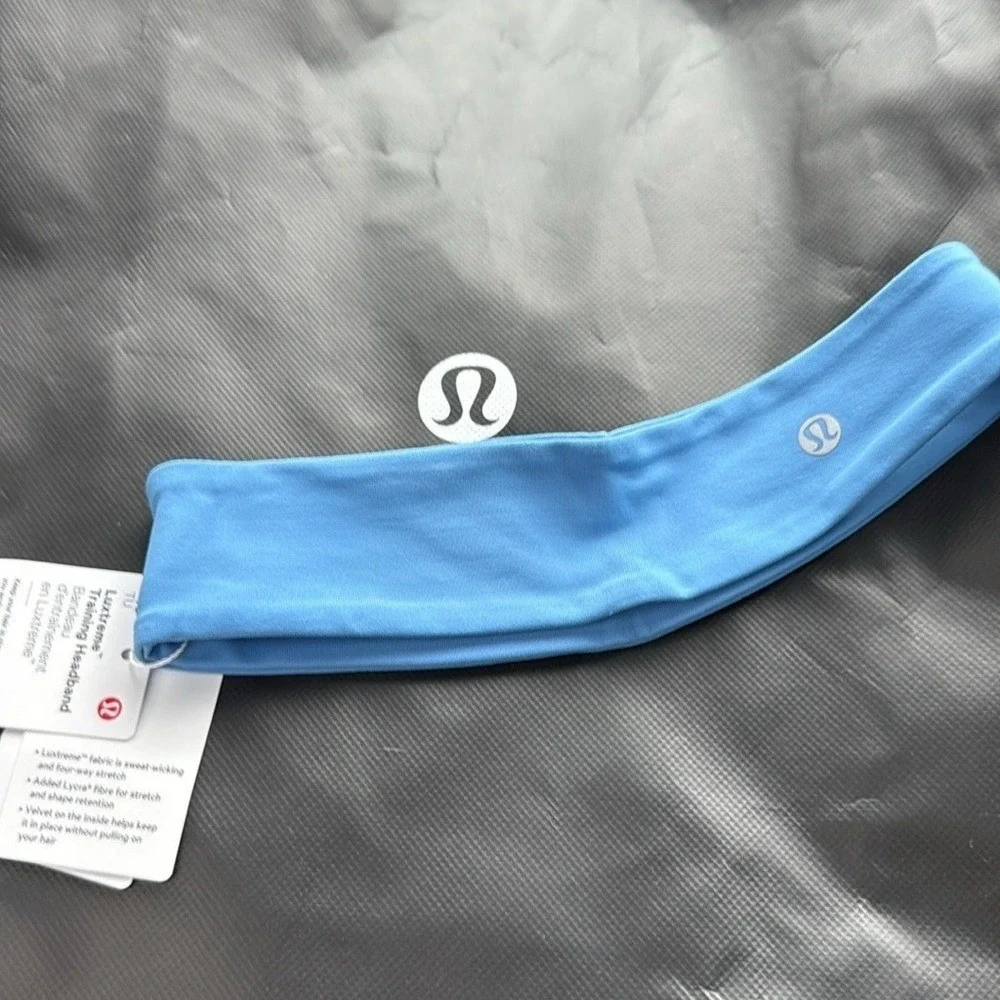 Lululemon Womens Luxtreme Training Headband Pool Party blue NWT